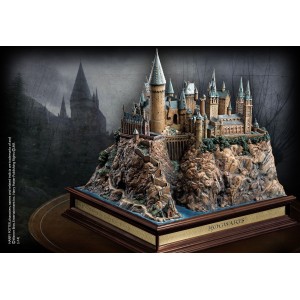 Harry Potter - Hogwarts School Sculpture