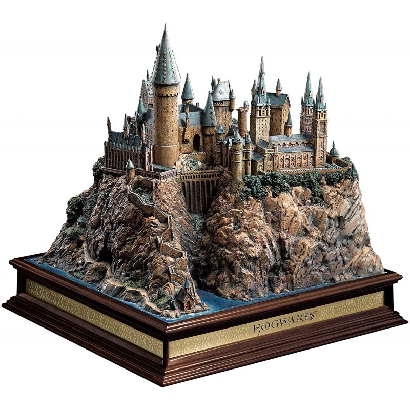 Harry Potter - Hogwarts School Sculpture
